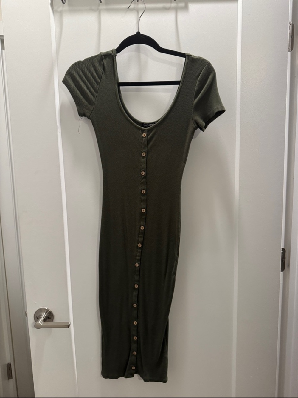 Fashion Nova Olive Ribbed Scoop-Neck Button-Front Midi Dress